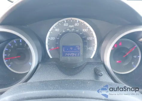 2010 Honda Fit z USA, uszkodzony, nr VIN JHMGE8H27AS019413